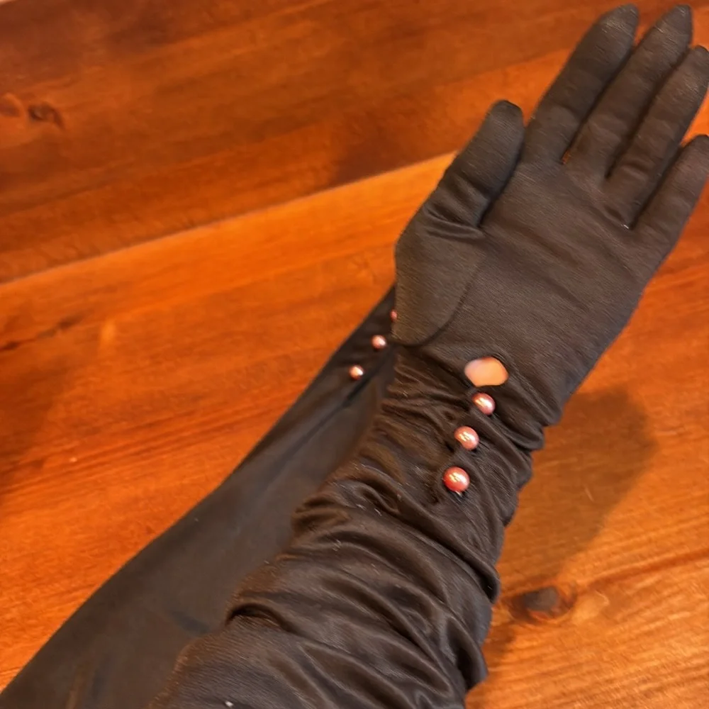 Elegant long Black Opera Gloves vintage 50s pink pearl buttons sz 6 - 7
